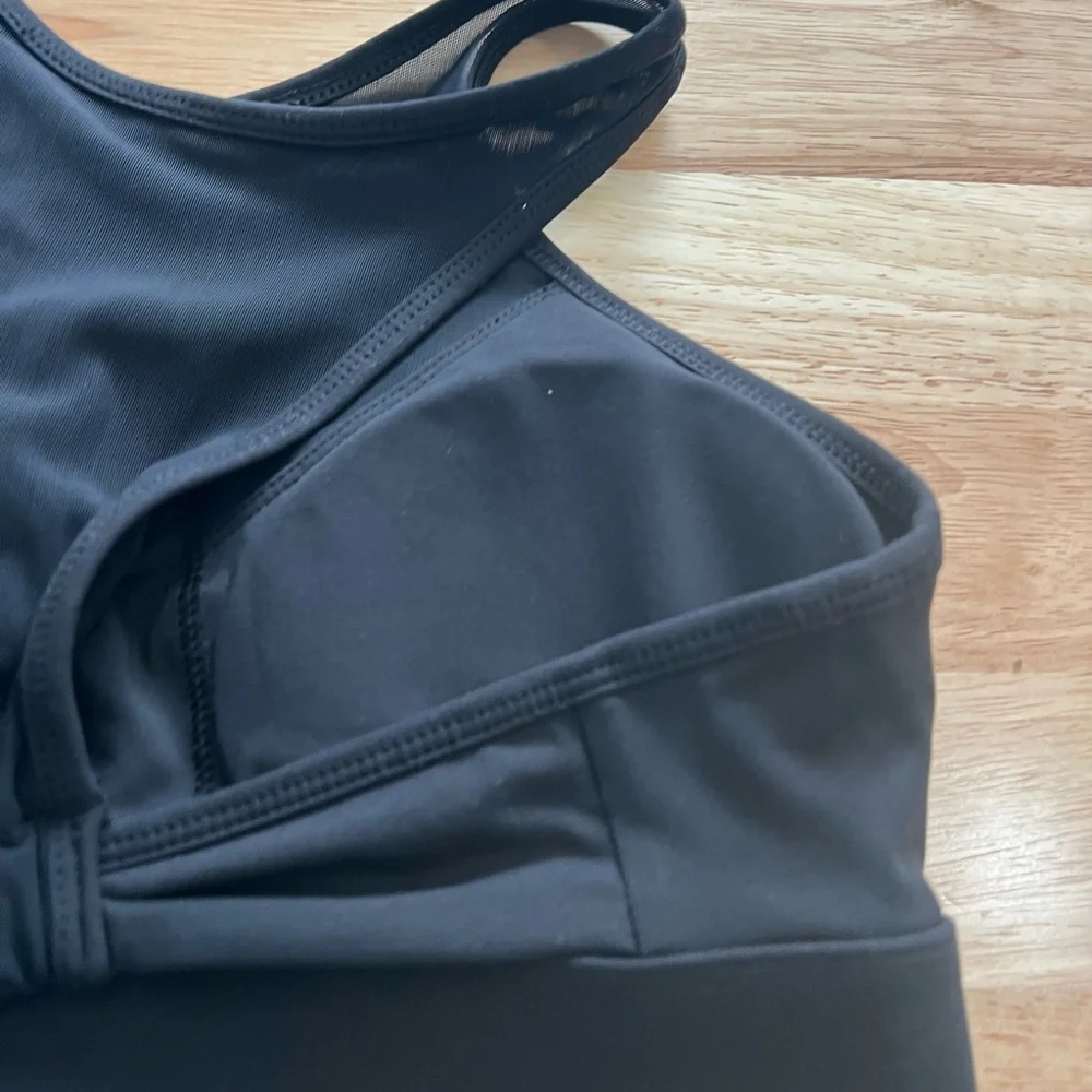 Fabletics Megan Black Mesh Sports Bra Size XS